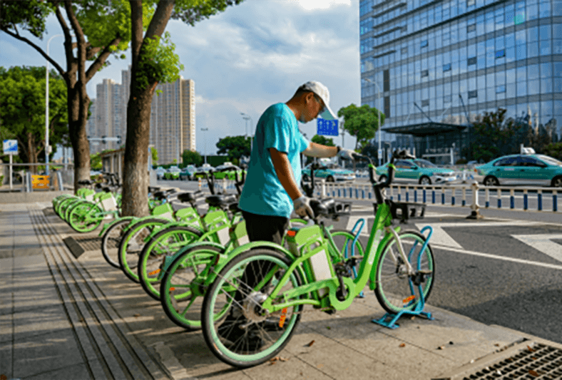 常州：精細(xì)化護(hù)行國(guó)慶 永安行“停有序、行安全”